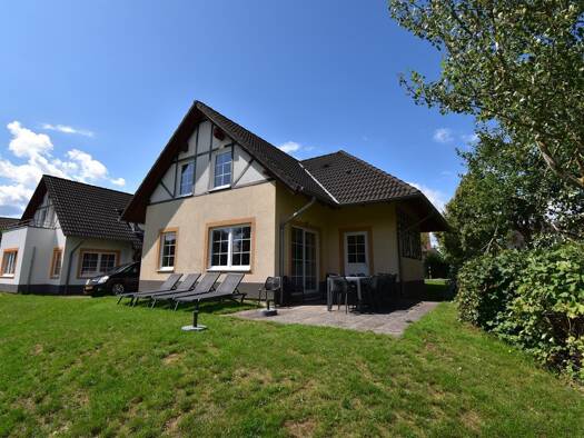 Einfamilienhaus zum Kauf provisionsfrei 295.000 € 6 Zimmer 152 m² 496 m² Grundstück Am Kellerborn 1-548 Cochem 56812