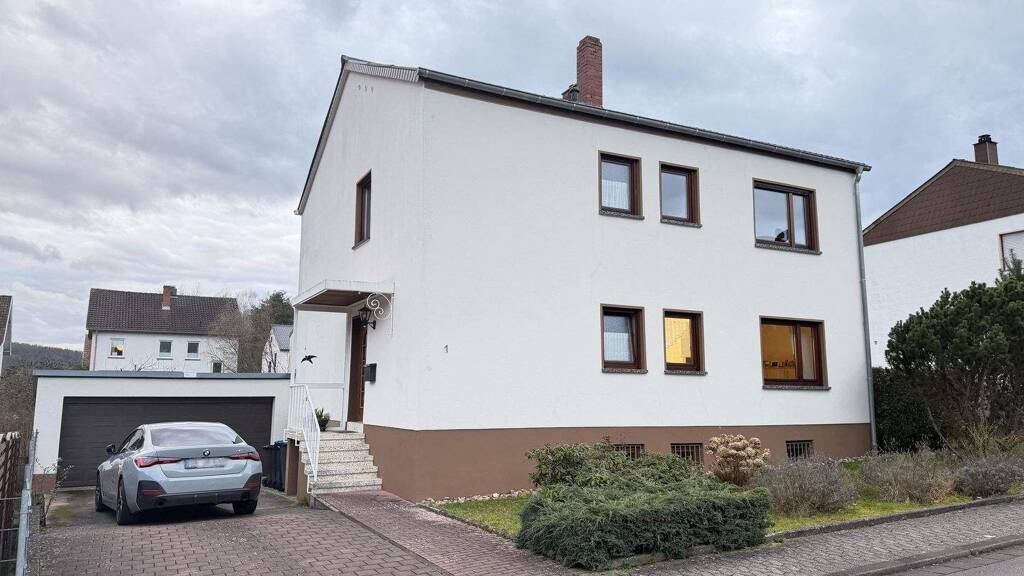Mehrfamilienhaus zum Kauf 395.000 € 8 Zimmer 136 m² 395 m² Grundstück frei ab sofort Kirkel-Neuhäusel Kirkel 66459