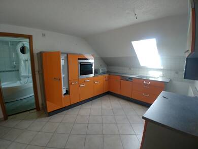 Maisonette zur Miete 385 € 2 Zimmer 73,9 m² Dachgeschoss, 3. Geschoss frei ab 15.07.2025 Greiz Greiz 07973