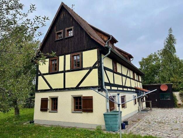 Einfamilienhaus zur Miete 1.900 € 5 Zimmer 145 m² 1.500 m² Grundstück Roitzsch Dresden 01156