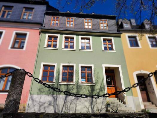 Reihenmittelhaus zum Kauf 279.000 € 9 Zimmer 246 m² 170 m² Grundstück Wolkenstein 09429
