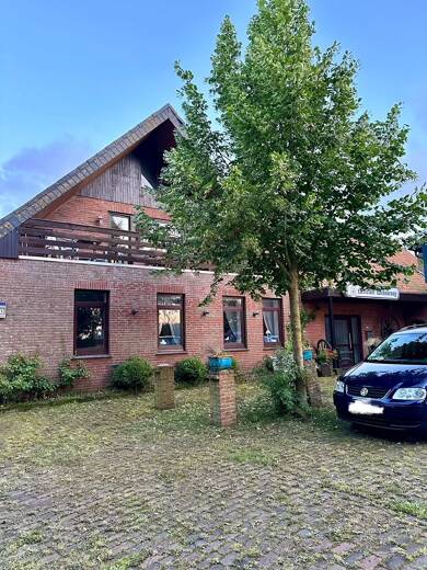 Einfamilienhaus zum Kauf als Kapitalanlage geeignet 11 Zimmer 280 m² 4.068 m² Grundstück Midlum Wurster Nordseeküste 27632