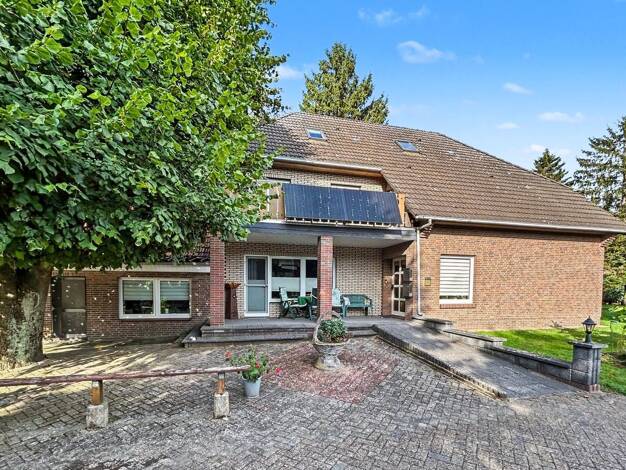 Mehrfamilienhaus zum Kauf 449.000 € 7 Zimmer 244,9 m² 11.317 m² Grundstück Reekenfeld Barßel 26676