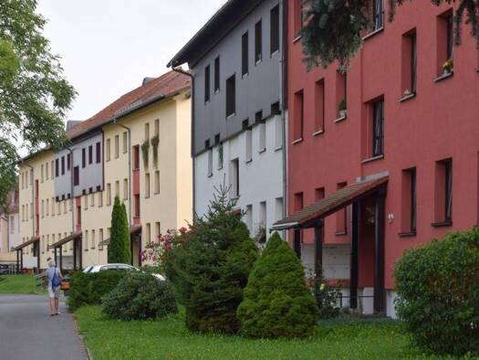 Wohnung zur Miete 384 € 3 Zimmer 59 m² frei ab 01.05.2026 Dr.-Otto-Nuschke-Straße 12 Pößneck,Stadt Pößneck 07381