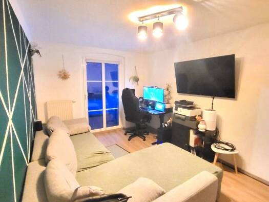 Wohnung zur Miete 320 € 2 Zimmer 47 m² 2. Geschoss frei ab 01.09.2026 Kamsdorf 07333