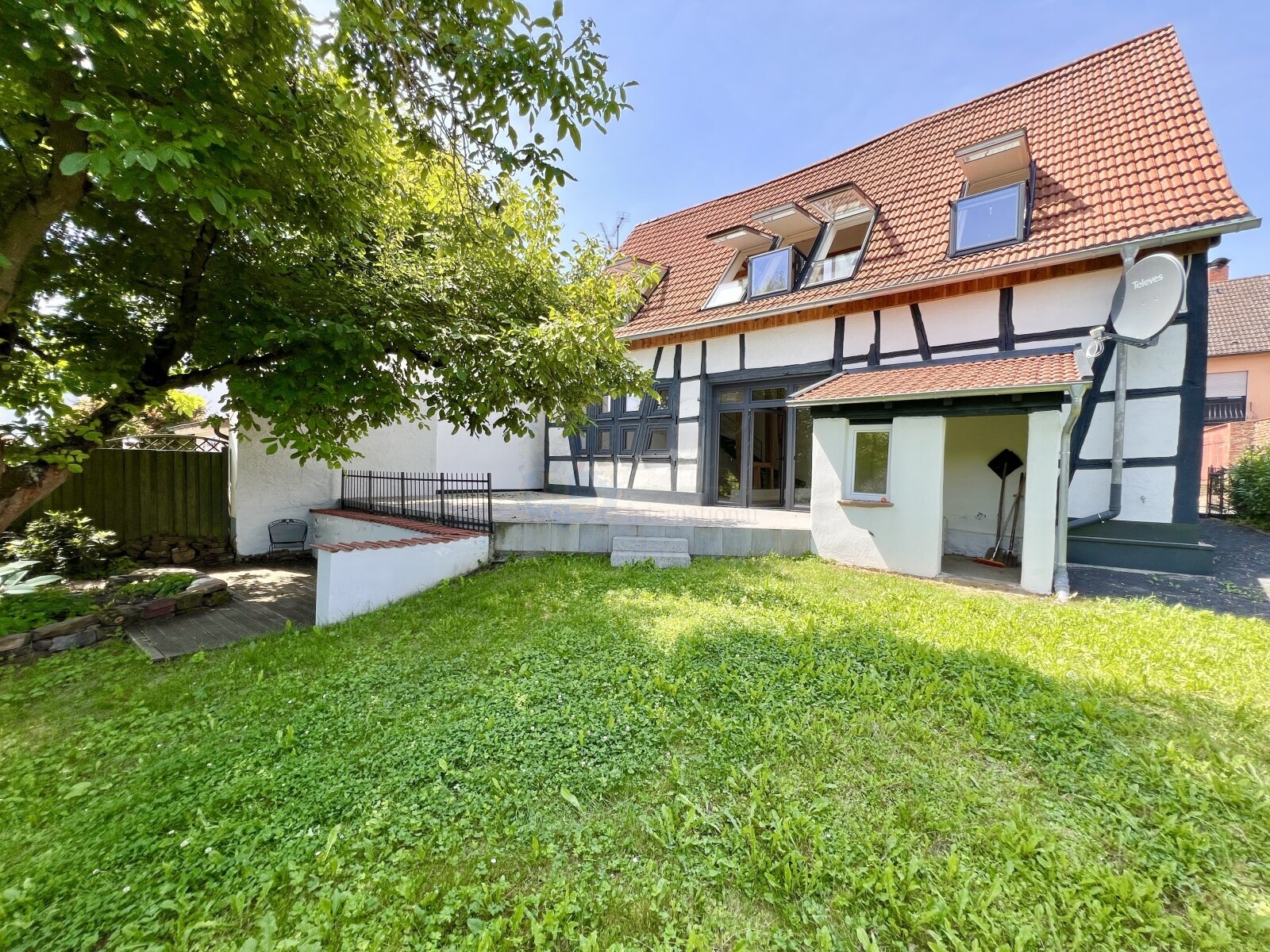 Einfamilienhaus zum Kauf 795.000 € 3 Zimmer 200 m²<br/>Wohnfläche 470 m²<br/>Grundstück Büdesheim Schöneck 61137