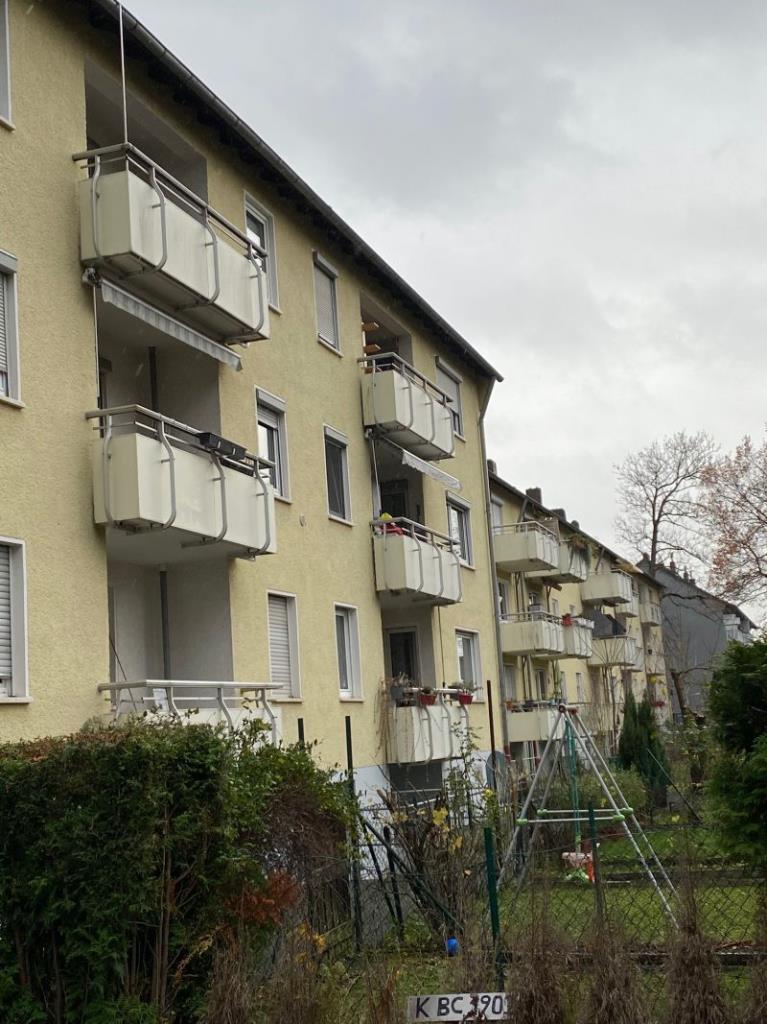 Wohnung zum Kauf provisionsfrei 195.000 € 4 Zimmer 79,3 m²<br/>Wohnfläche 1.<br/>Geschoss Cheruskerstraße 9 Gremberghoven Köln 51149