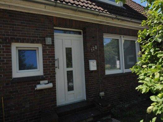 Doppelhaushälfte zur Miete 680 € 7 Zimmer 119 m² 813 m² Grundstück Wiesmoor 26639