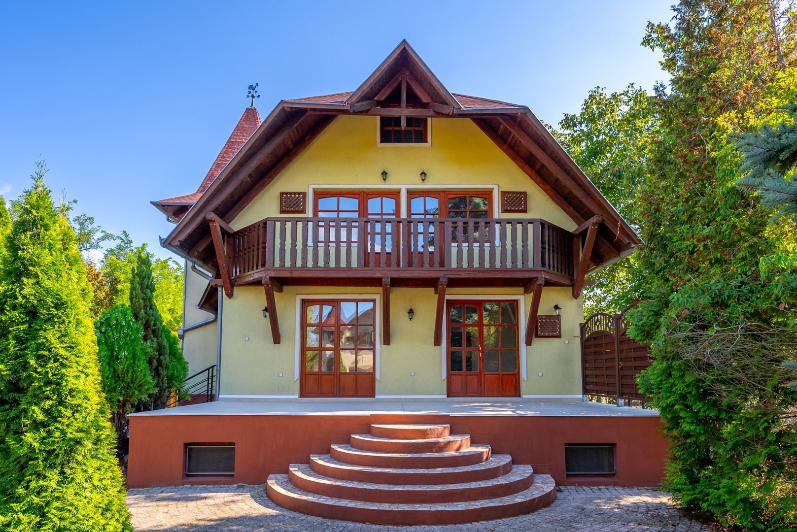 Einfamilienhaus zum Kauf 640.000 € 17 Zimmer 625 m²<br/>Wohnfläche 1.500 m²<br/>Grundstück ab sofort<br/>Verfügbarkeit Balatonföldvár 8623