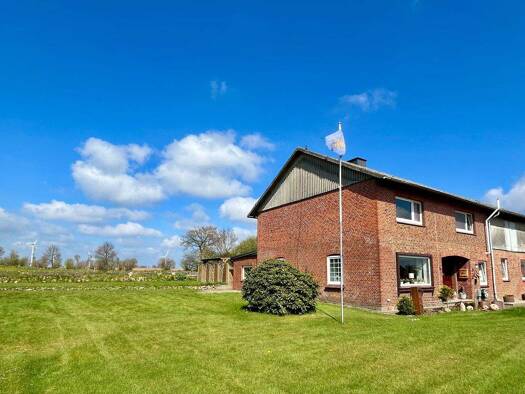 Haus zum Kauf 299.000 € 7,5 Zimmer 207 m² 13.033 m² Grundstück Bendorf 25557