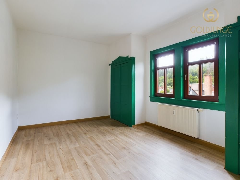 Haus zum Kauf 129.998 € 9 Zimmer ab sofort<br/>Verfügbarkeit Sitzendorf 07429