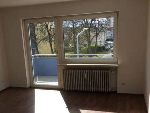 Wohnung zur Miete 1.150 € 4 Zimmer 103 m² Geschoss 2/3 frei ab 01.09.2026 Galgenberg Regensburg 93053