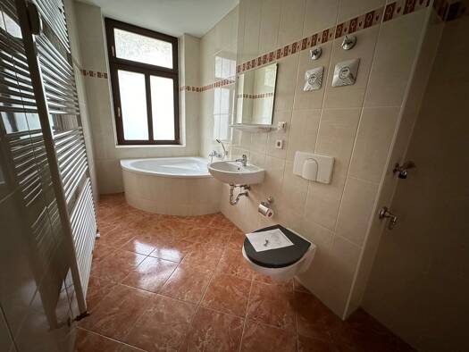 Wohnung zur Miete 300 € 2 Zimmer 54,9 m² frei ab 01.12.2026 Barbarossastraße 90 Kaßberg Kaßberg 09112