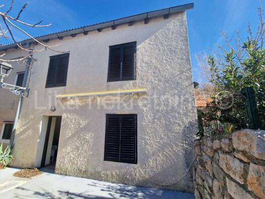 Haus zum Kauf 170.000 € 8 Zimmer 150 m² Karlobag