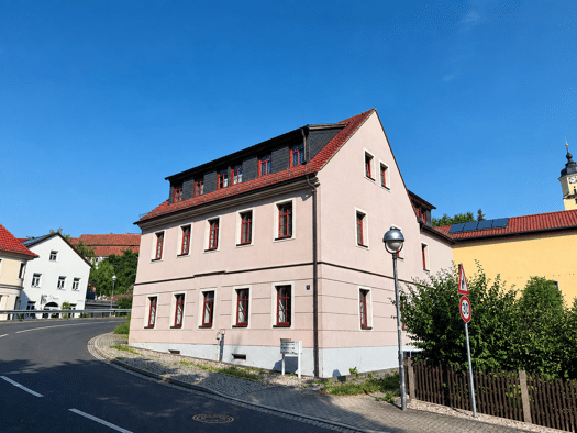 Wohnung zur Miete 300 € 2 Zimmer 49 m² 1. Geschoss frei ab sofort Dresdner Straße 11 Nossen Nossen 01683