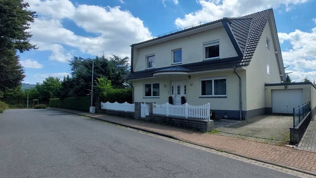 Einfamilienhaus zum Kauf 590.000 € 8 Zimmer 416 m² 880 m² Grundstück Seesen 38723