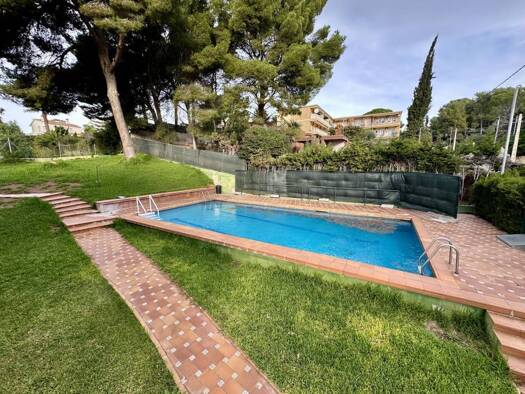 Chalet zur Miete 3.800 € 10 Zimmer 280 m² 2.900 m² Grundstück França 23 Calafell 43820