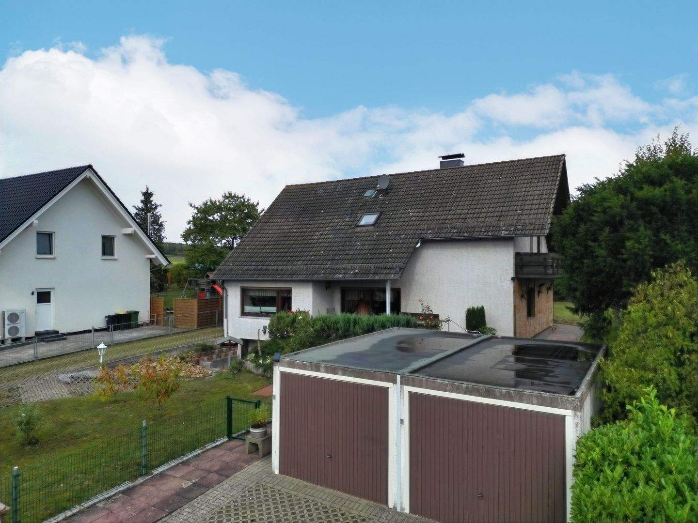 Immobilie in Calden - Charmantes Einfamilienhaus mit großem Platzangebot in ruhiger Lage von Calden - Bild 1