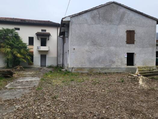 Einfamilienhaus zum Kauf 180.000 € 500 m² Conegliano 31015