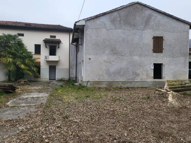 Einfamilienhaus zum Kauf 180.000 € 500 m² Conegliano 31015