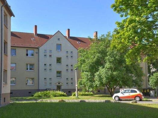 Wohnung zur Miete 391 € 2 Zimmer 52 m² 3. Geschoss Anton-Russy-Straße 16 Damaschkestraße Halle 06112
