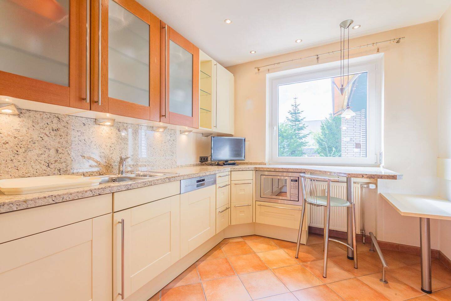 Property thumbnail 11