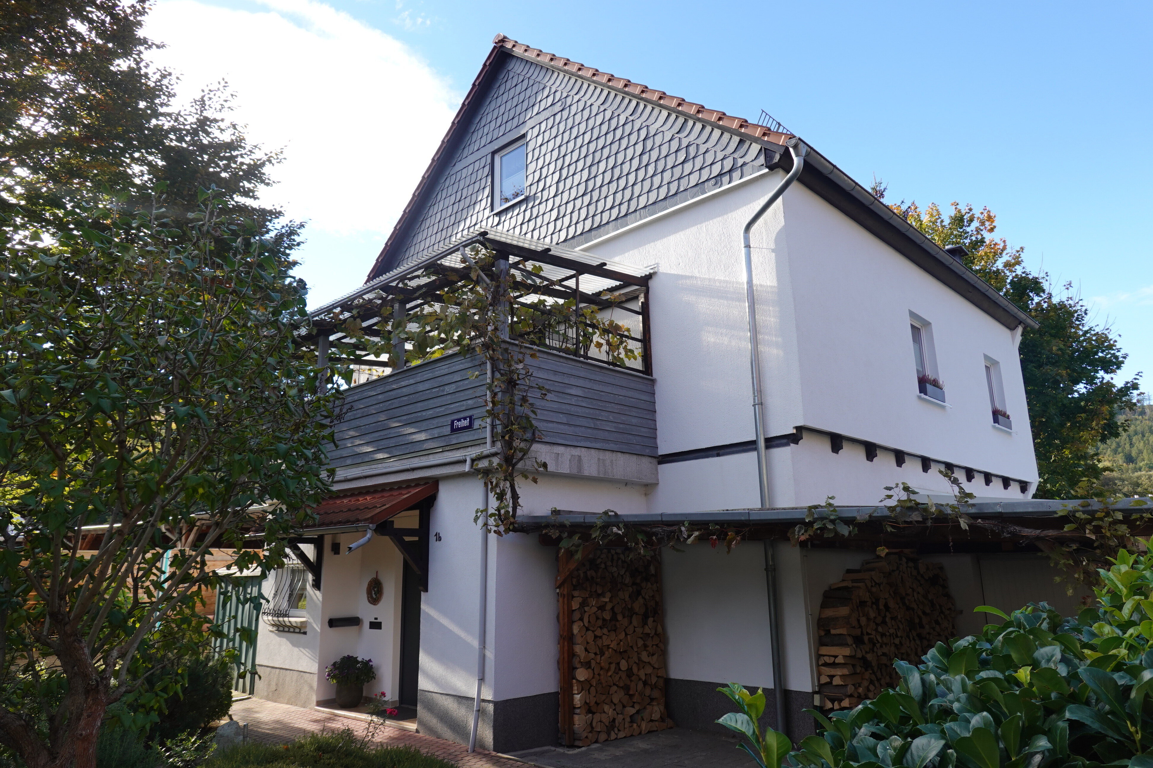 Einfamilienhaus zum Kauf 349.000 € 6 Zimmer 171 m²<br/>Wohnfläche 436 m²<br/>Grundstück Wernigerode Wernigerode 38855