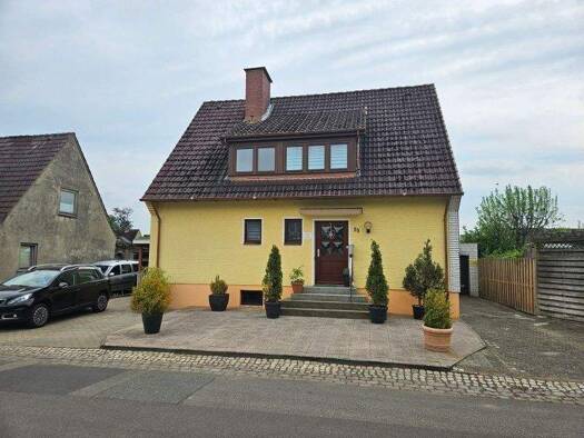Mehrfamilienhaus zum Kauf 360.000 € 8 Zimmer 160 m² 640 m² Grundstück Tungendorf Neumünster 24536