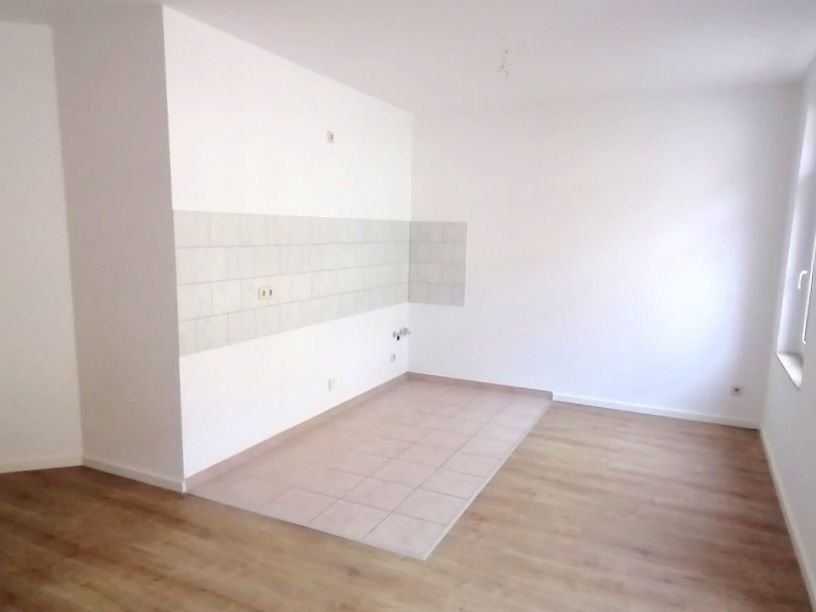 Wohnung zur Miete 230 € 2 Zimmer 37,1 m²<br/>Wohnfläche 2.<br/>Geschoss ab sofort<br/>Verfügbarkeit Lutherviertel 221 Chemnitz 09126