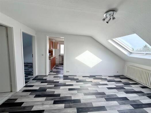 Wohnung zur Miete 375 € 3 Zimmer 45 m² 2. Geschoss Altenkessel Saarbrücken 66126