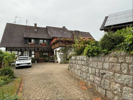 Mehrfamilienhaus zum Kauf 590.000 € 8 Zimmer 200 m² 992 m² Grundstück Fessenbach Offenburg 77654