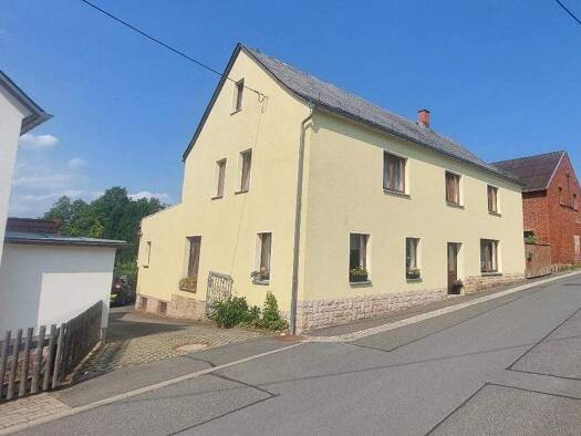 Haus zum Kauf 122.222 € 6 Zimmer 180 m² 593 m² Grundstück Eich Treuen 08233