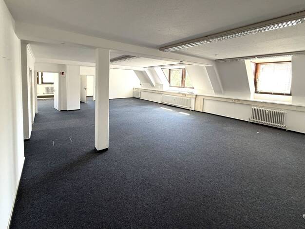 Büro zur Miete 2.530 € 6 Zimmer 230 m² Bürofläche Villingen Villingen-Schwenningen 78050