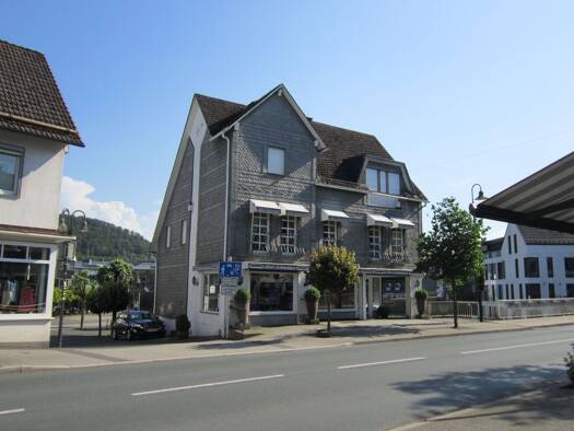 Haus zum Kauf 729.000 € 5 Zimmer 400 m² 173 m² Grundstück Bad Berleburg Bad Berleburg 57319