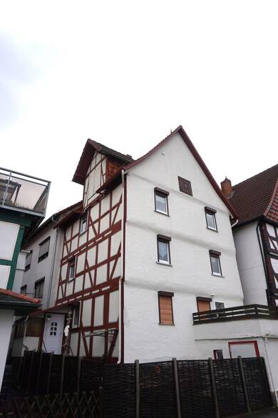 Einfamilienhaus zum Kauf 109.000 € 5 Zimmer 127,8 m² 450 m² Grundstück Naumburg Naumburg 34311