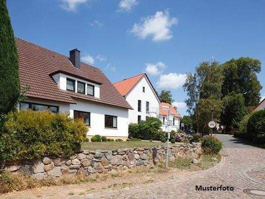 Einfamilienhaus zum Kauf 100.000 € 1 Zimmer 210 m² 747 m² Grundstück Liedolsheim Dettenheim 76706