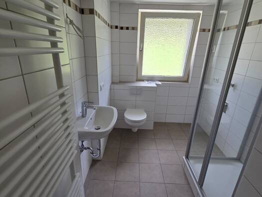 Wohnung zur Miete 327 € 3 Zimmer 61,7 m² 1. Geschoss frei ab 01.11.2026 Thünahofer Straße 45 Ludwigsstadt Ludwigsstadt 96337