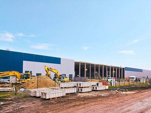 Halle/Industriefläche zur Miete - Erstbezug provisionsfrei 39.804 m² Lagerfläche teilbar ab 4.608 m² Mosonmagyaróvár 9200