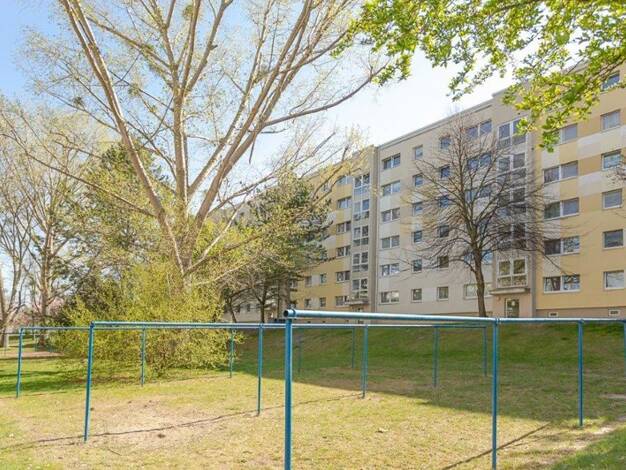 Wohnung zur Miete 577 € 3 Zimmer 64,3 m² 3. Geschoss frei ab 24.08.2025 Limbacher Weg 10 Gorbitz-Süd Dresden 01169