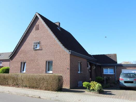 Haus zum Kauf 259.000 € 6 Zimmer 124 m² 449 m² Grundstück Geilenkirchen 52511