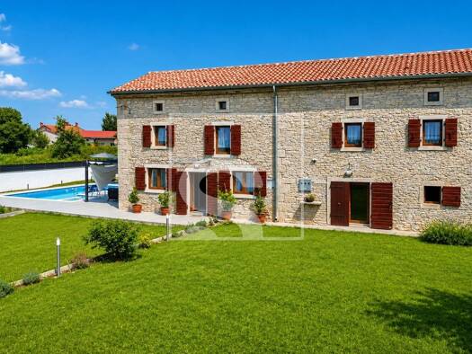 Einfamilienhaus zum Kauf 630.000 € 5 Zimmer 1.430 m² Grundstück Svetvinčenat 52342