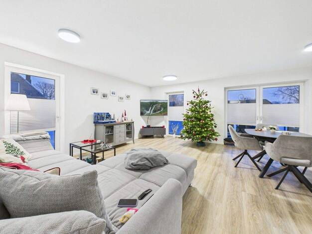 Wohnung zur Miete 1.050 € 3 Zimmer 90 m² frei ab 01.04.2026 Schanzenstr. 2 Friedrichstadt 25840