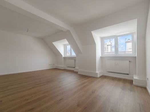 Wohnung zur Miete 1.220 € 3 Zimmer 100 m² 3 Geschosse frei ab sofort Salzstraße 15 Hanau 63450
