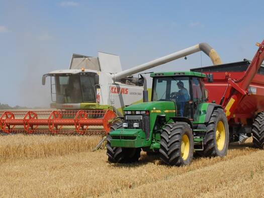 Landwirtschaftliche Fläche zum Kauf 560.000 € 148.370 m² Grundstück Wiedemar 04509