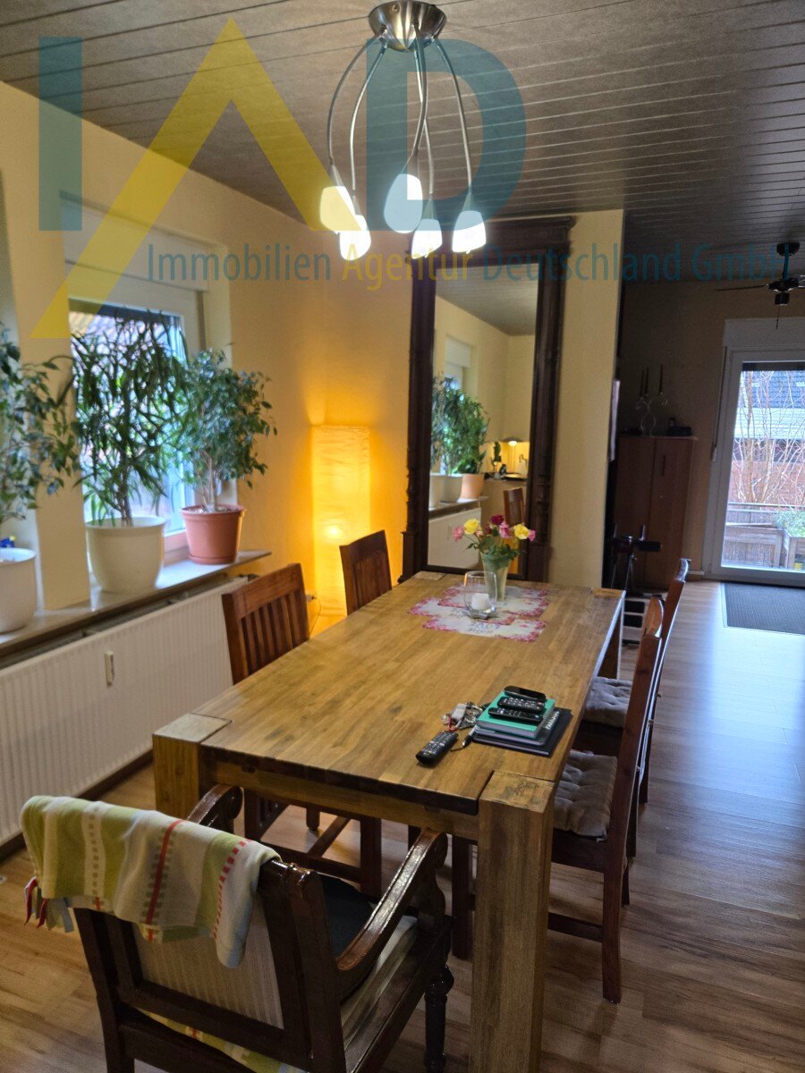 Mehrfamilienhaus zum Kauf 465.000 € 15 Zimmer 314 m²<br/>Wohnfläche 468 m²<br/>Grundstück Höver Sehnde / Höver 31319