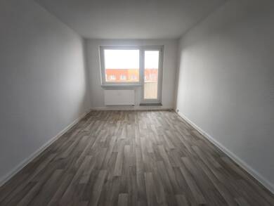 Wohnung zur Miete 459 € 4 Zimmer 71,6 m² 4. Geschoss Karl-Liebknecht-Straße 67 Sangerhausen Sangerhausen 06526