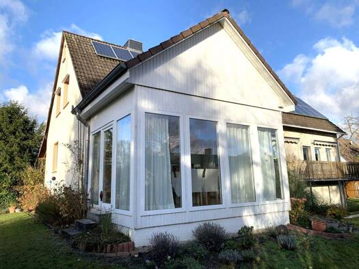 Haus zum Kauf 399.000 € 8 Zimmer 171,3 m² 1.000 m² Grundstück frei ab sofort Wienhausen 29342