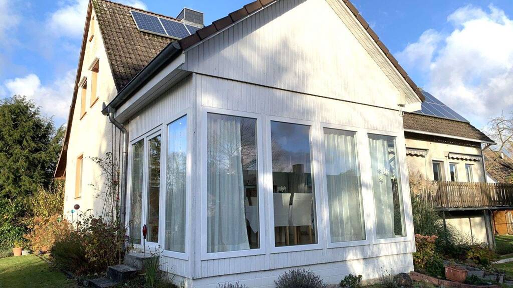 Haus zum Kauf 399.000 € 8 Zimmer 171,3 m² 1.000 m² Grundstück frei ab sofort Wienhausen 29342