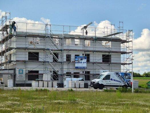 Wohnung zur Miete 1.192 € 4 Zimmer 93,1 m² 2. Geschoss frei ab 01.04.2026 Tribseer Stralsund 18437