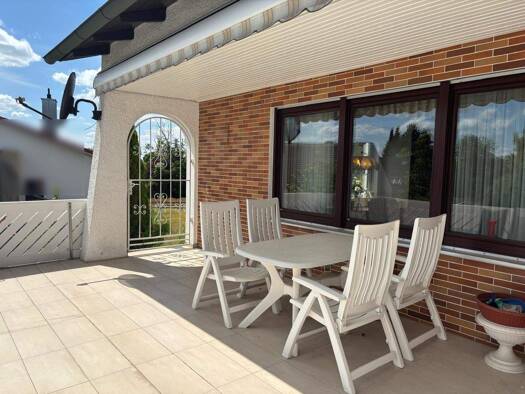 Bungalow zum Kauf 430.000 € 4 Zimmer 129 m² 732 m² Grundstück Burglengenfeld 93133